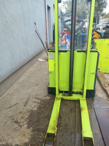 Gyalogkiseret� targonca