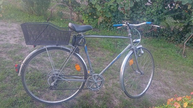 Gylon elad egy hasznlt bicikli,kivl llapotban