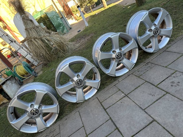 Gyri 15" 5x112 6,5J ET50 Volkswagen alufelni elad! Gumival is!