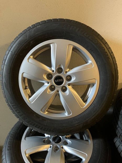 Gyri 16-os Mini Country man F60 alufelni garnitra tli gumival