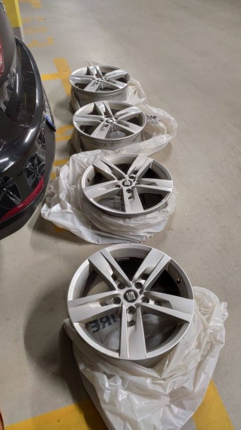 Gyri 17" Seat alufelni szett 7Jx17 ET49 5x112