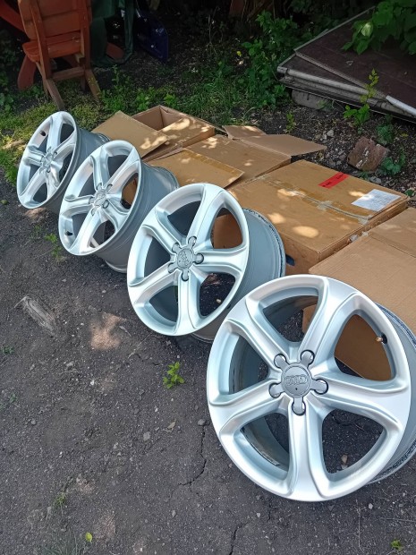 Gyári 17 coll os Audi alufelni eladó