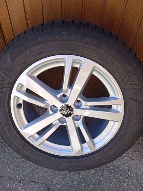 Gyári 17 collos AUDI Q3 F3 alufelnik újszerű téligumikkal