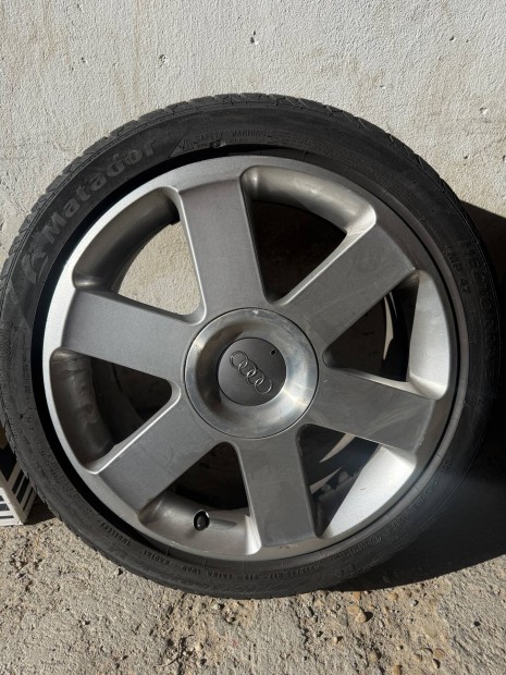 Gyári 17-es Audi alufelni+gumi!