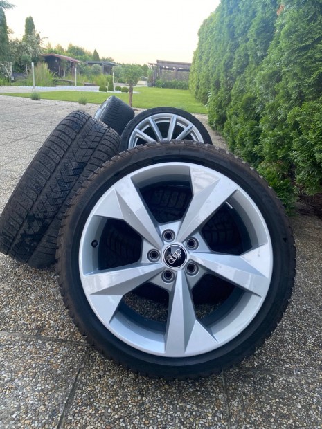 Gyári 18" téliszett - 225/40/18 pirelli sottozero 3.