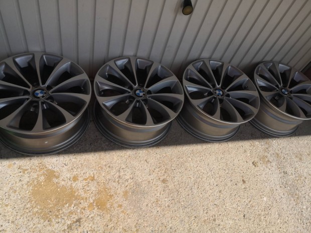 Gyri 18-as BMW alufelni garnitra elad