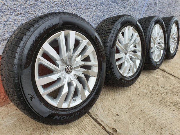 Gyri 19"os VW Touareg III CR7 alufelni Pirelli tligumival + Rdks