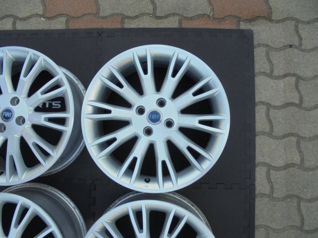 Gy�ri 4 x 100-as Punt� alufelni sz�p �llapotban