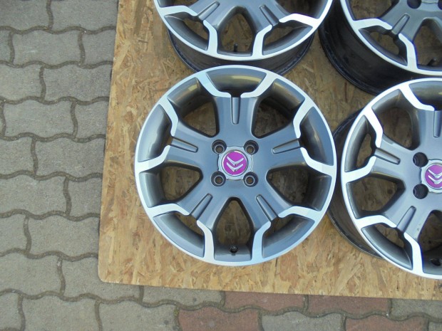 Gyári 4 x 108-as újszerű alufelni ( Citroen ) eladó