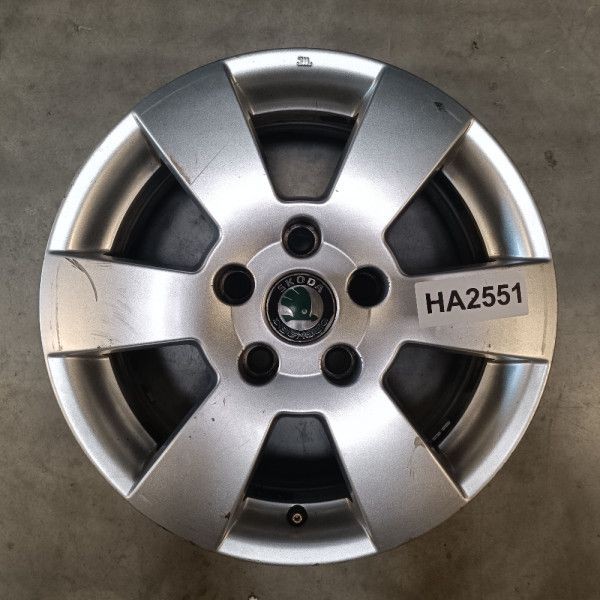 Gyri 5X112 6X15 ET47 57.1 HA2551 SKODA hasznlt alufelni