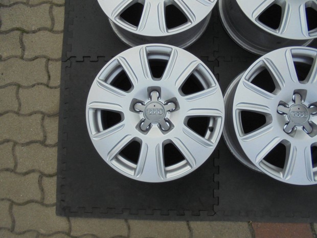 Gyri 5 x 112-es Audi alufelni kitn llapotban elad
