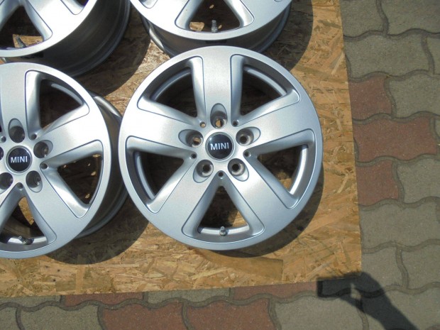 Gyri 5 x 112-es Mini alufelni kitn llapotban elad