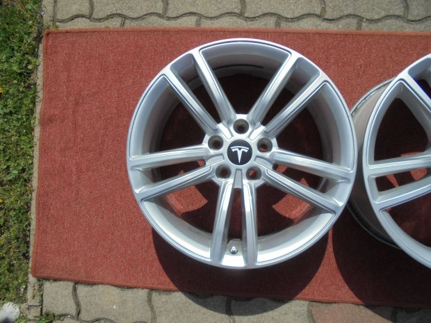 Gyri 5 x 120-as Modell S alufelni + T.P.M.S szenzor elad