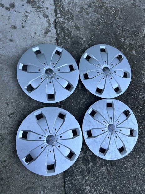 Gyari AUDI dsztrcsa 4db