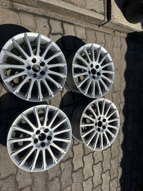 Gyári Alfa Romeo felni 5x98 16