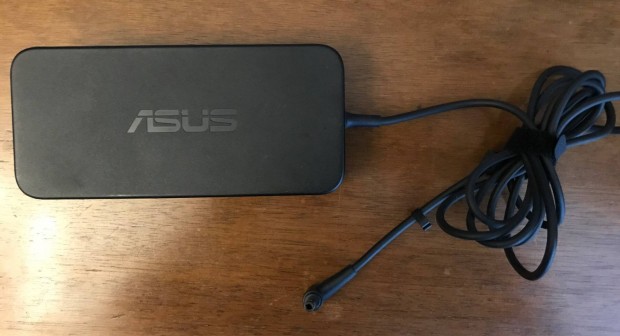 Gy�ri Asus laptop t�pegys�g