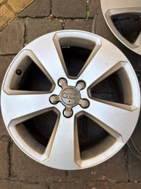 Gyári Audi 17 téli szett eladó felni + gumi
