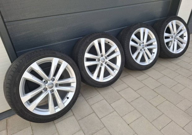 Gyári Audi 19" 255/40R19 alufelni garnitúra!