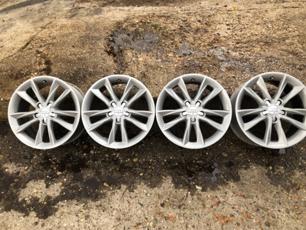 Gyri Audi A3 Alufelni garnitra 5x112