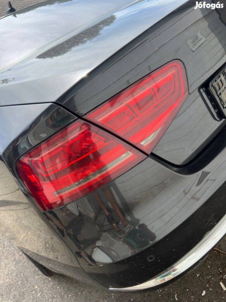 Gyári Audi A8 4D 4H hátsó lámpa garnitúra