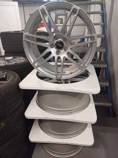 Gyári Audi A8 S8 Alufelni 20zoll eladó