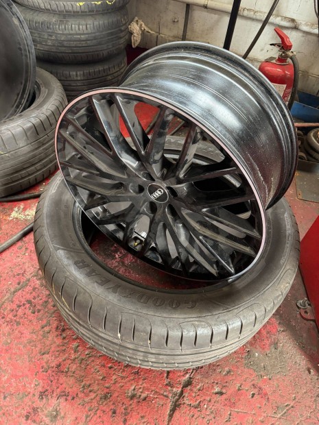 Gyri Audi Q7 S felnigarnitra