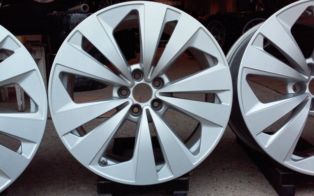 Gyri Audi Q8 alufelnik 5x112 8,5x19 ET20 nyomsszenzorral 4db