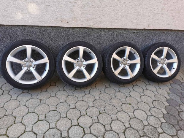 Gyári Audi alufelni 17" + Pirelli gumi