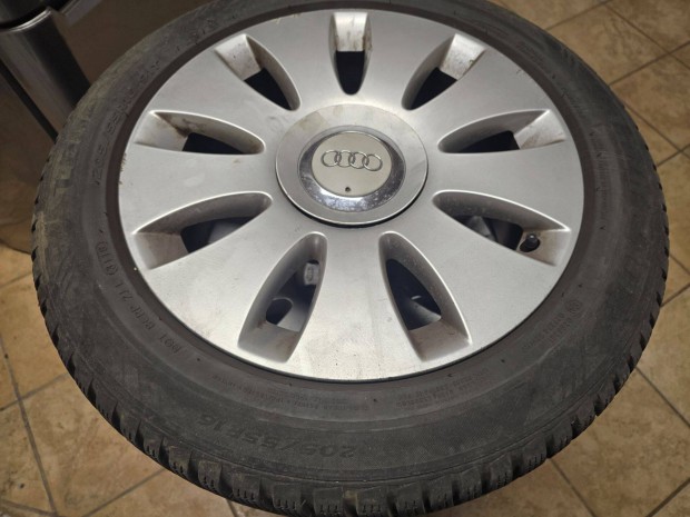 Gyari Audi alufelni garnitra 205/55 r16 teli gumikkal