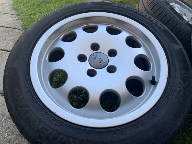 Gyári Audi felni R16 ET45 7Jx16H2
