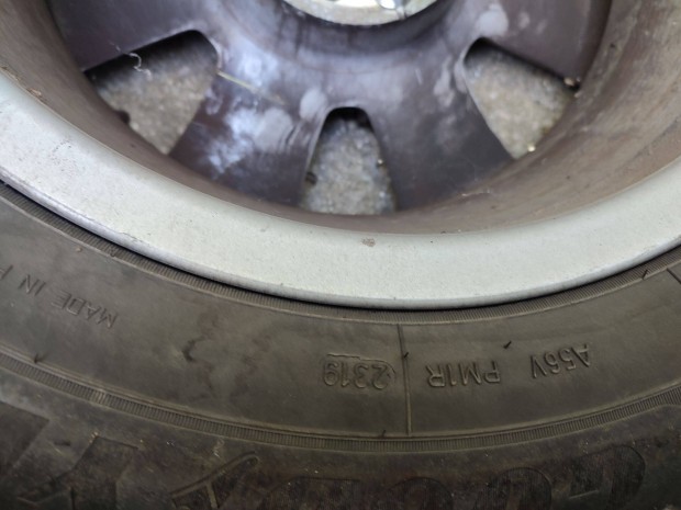 Gyári Audi felni goodyear téligumival