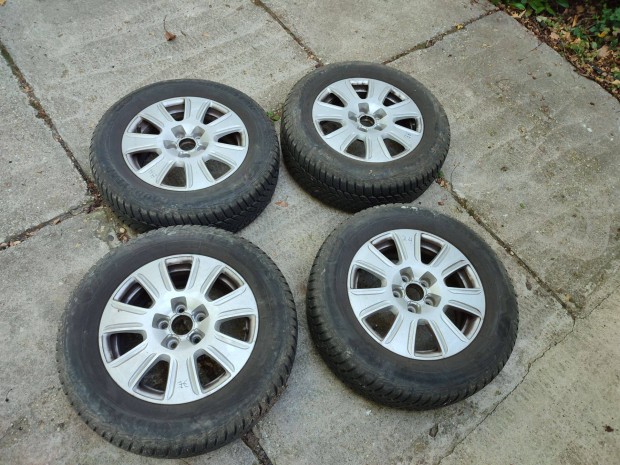 Gyári Audi felni goodyear téligumival