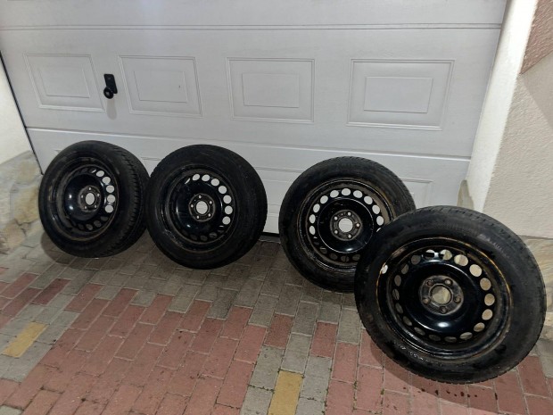 Gyri Audi lemez felni szett 205/60/R16 tli gumikkal