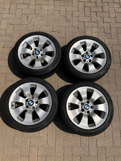 Gyári BMW 17-es alufelni 5 x 120 téli gumival 225/45 R 17