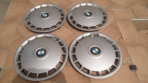 Gyári BMW E30 E28 dísztárcsa szett 14"