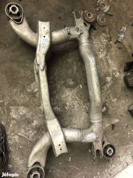 Gyári BMW E65 E66 bölcső hátsó