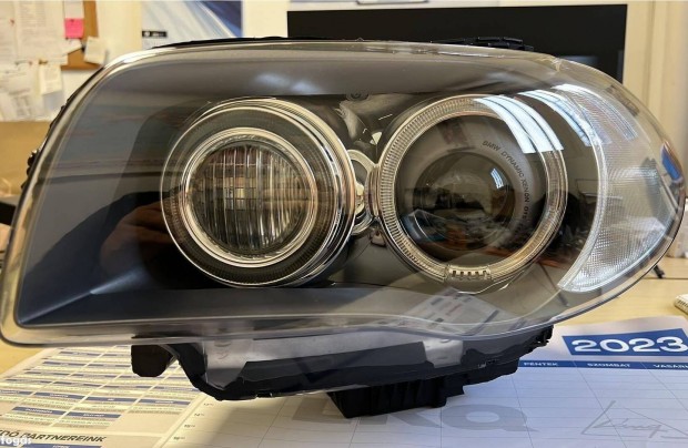 Gyári BMW E87 kanyarkövető xenon fényszóró