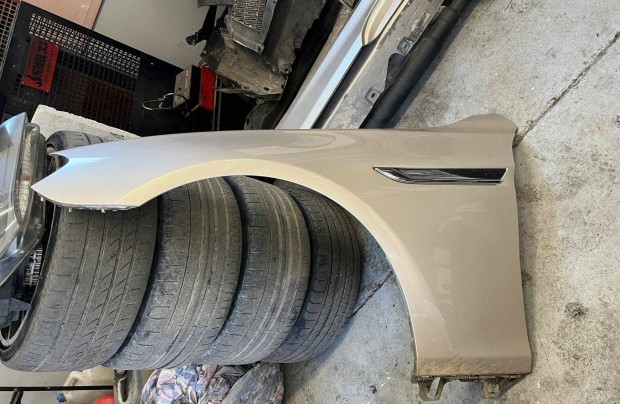 Gyári BMW F06 / F12 / F13 első sárvédő