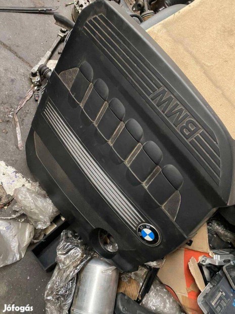 Gyári BMW F10 F11 F07 F01 F02 motorfelső burkolat