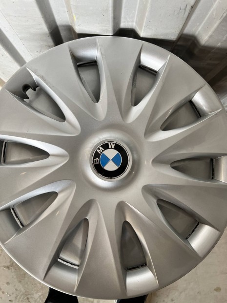 Gyári BMW disztárcsa 16"