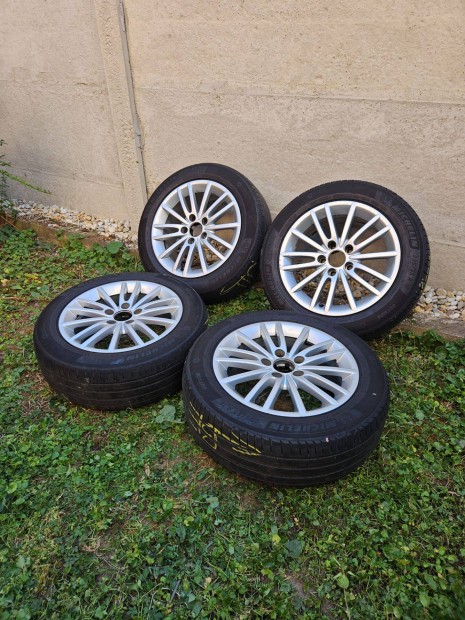 Gyári Fiat alufelni szett nyári gumival 5x110 205/55 R16