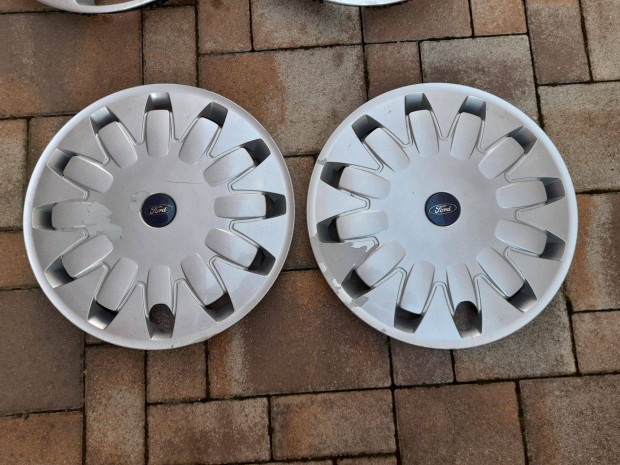 Gyri Ford 16 colos dsztrcsa 2 db