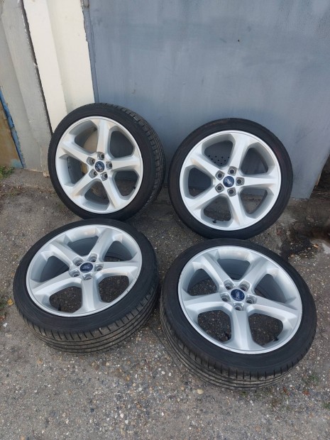 Gyri Ford 18'alufelni