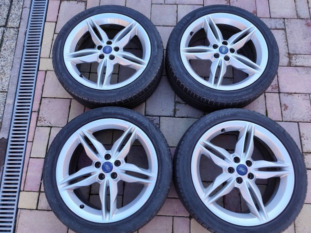 Gyri Ford 19" 5x108 alufelni Kuga Mondeo Galaxy 