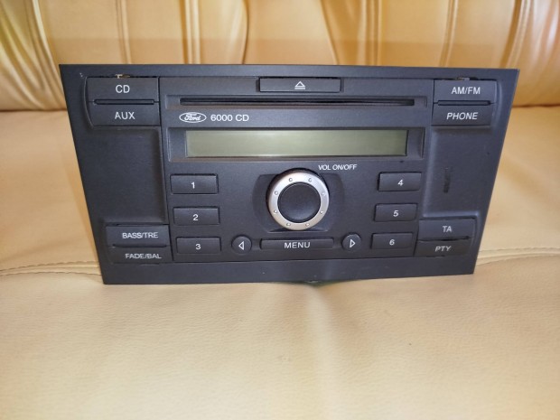 Gyri Ford 6000 CD rdi, autrdi a kdjval alkatrsznek