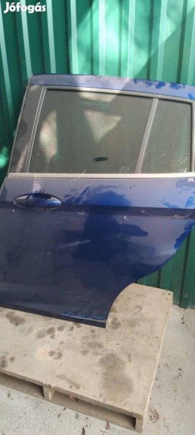 Gyári Ford B-Max bal hátsó ajtó tolóajtó alul apró húzással
