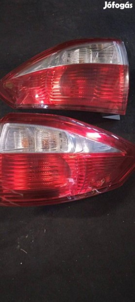 Gyári Ford C-Max hátsó lámpa bal jobb