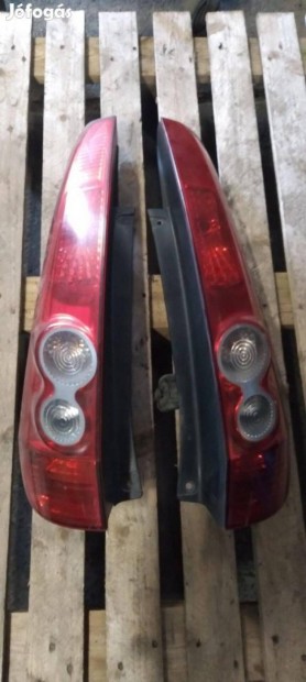 Gyári Ford Fiesta mk6 bal jobb hátsó lámpa