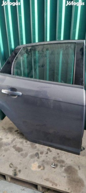 Gyári Ford Focus MK3 jobb hátsó ajtó ötajtós kivitel