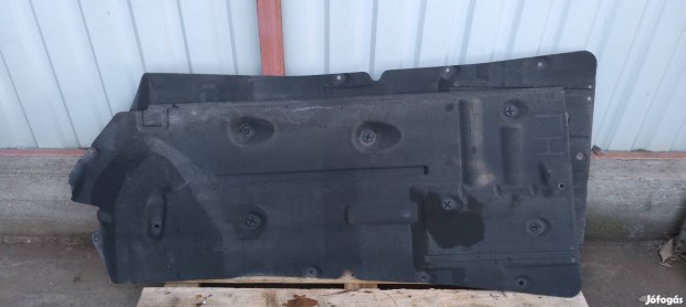 Gyári Ford Focus MK3 padlólemez borítás